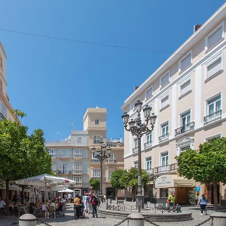 La Casa De Girasoles * Cadice